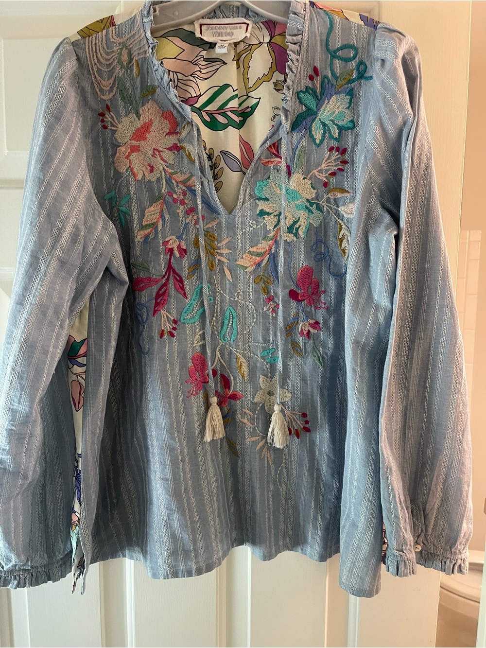 Sz. M light blue embroidered Johnny Was blouse.
